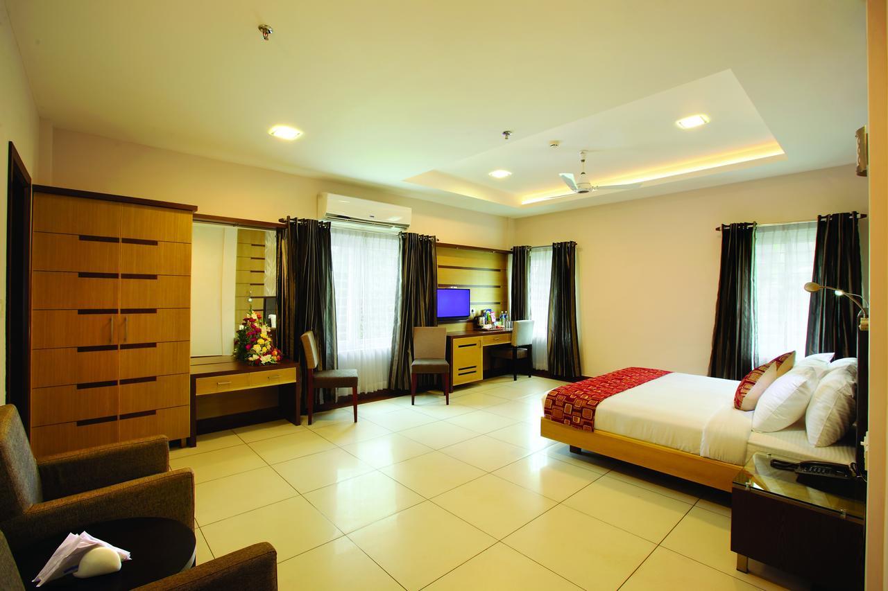 Hotel Aswathy Kodungallūr Exterior foto
