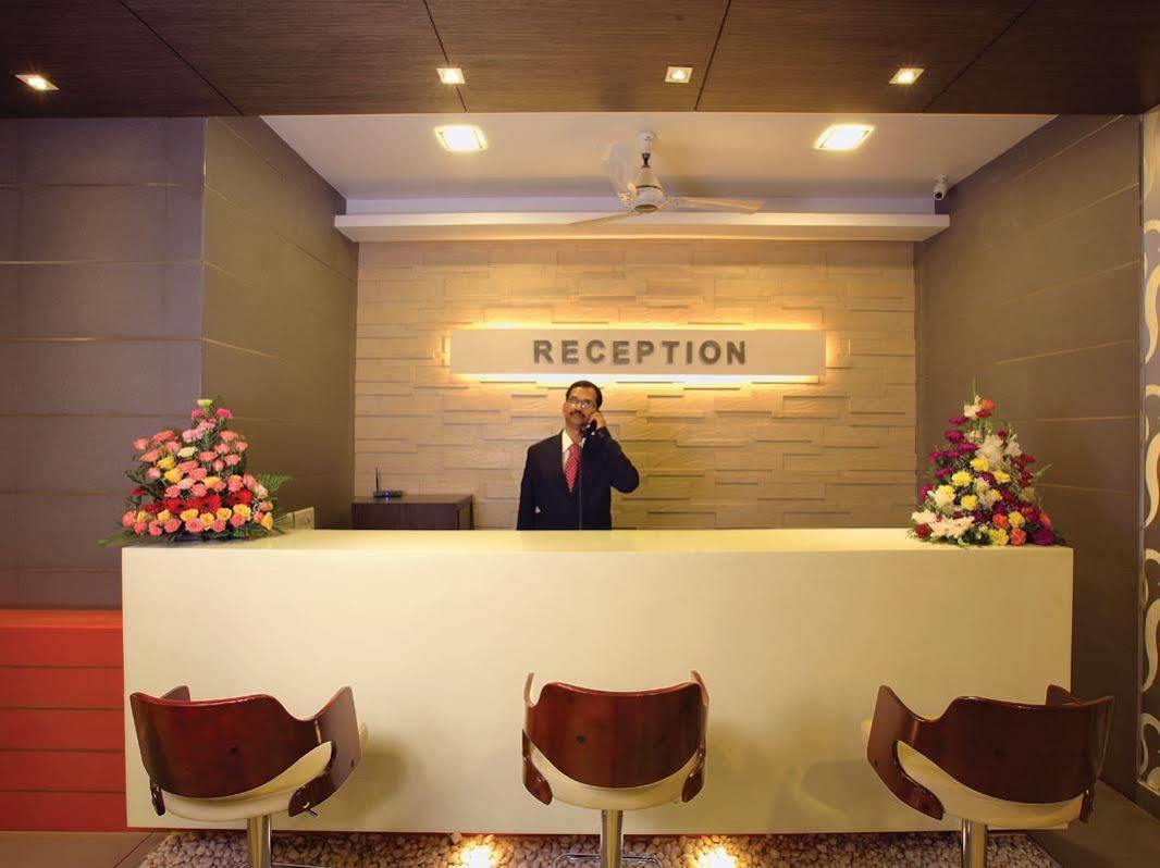 Hotel Aswathy Kodungallūr Exterior foto